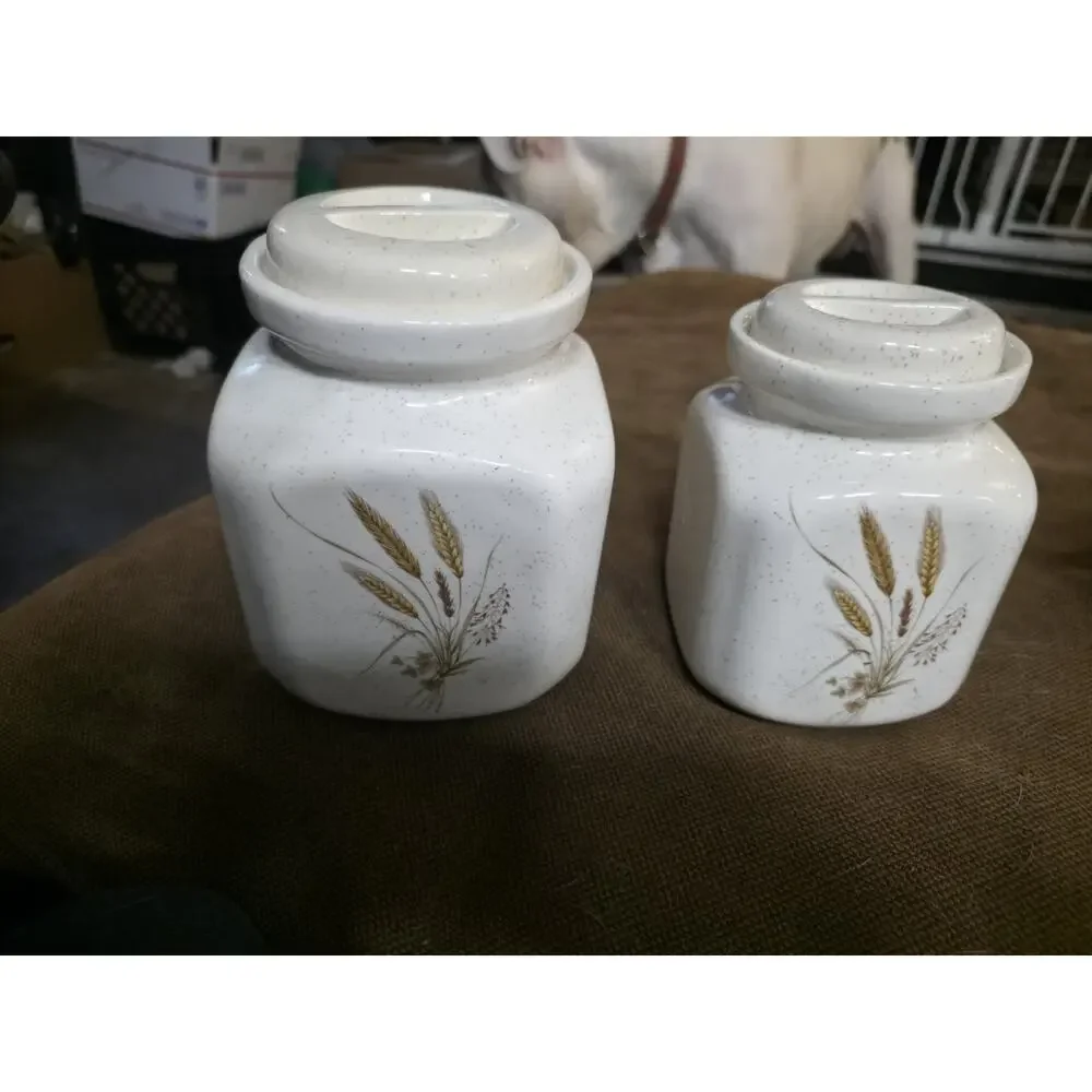 Beautiful VTG Pottery Craft USA Ceramic Wheat Design Canister Kitchen Stg